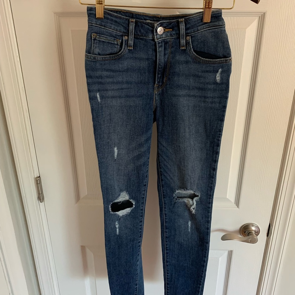 2 Levi’s Women Jeans High Rise